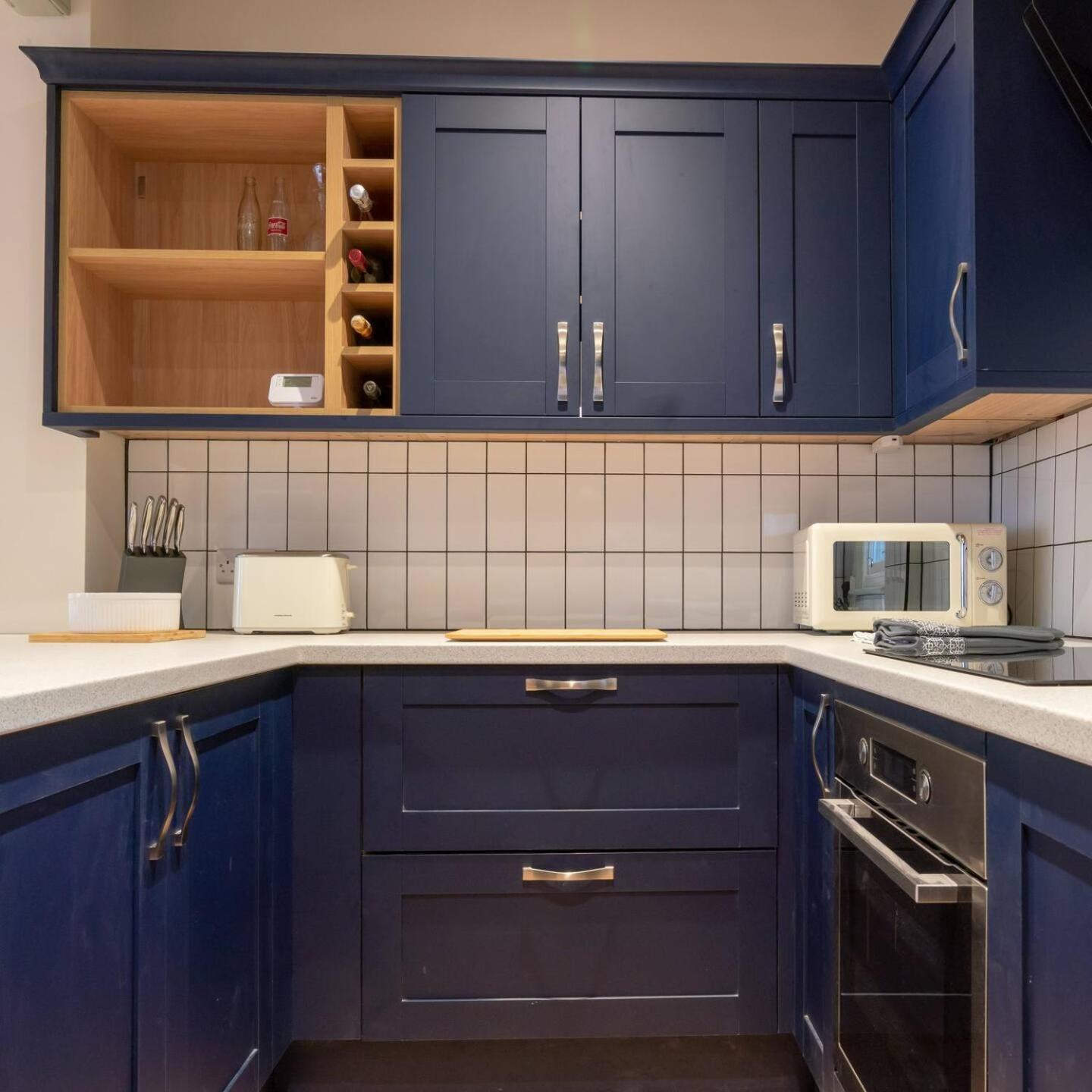 Вилла Pass The Keys Stylish Grade II Listed House Челтенхам Экстерьер фото